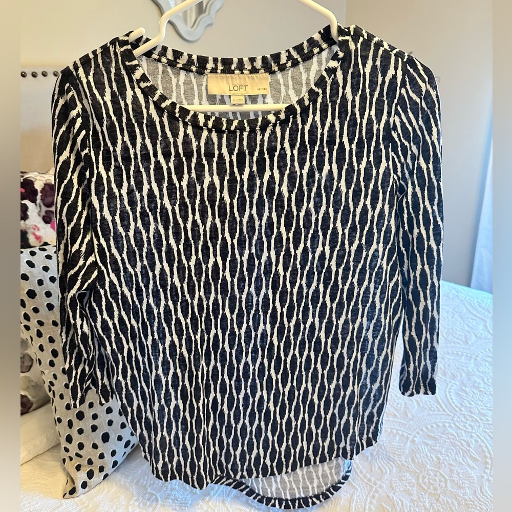 LOFT Ikat print Linen 3/4 sleeve top Size Small P